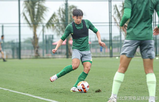 迈尼昂和米兰俱乐部的共同意愿是继续合作，目前双方的续约谈判已经开始，并且正在取得积极的进展。